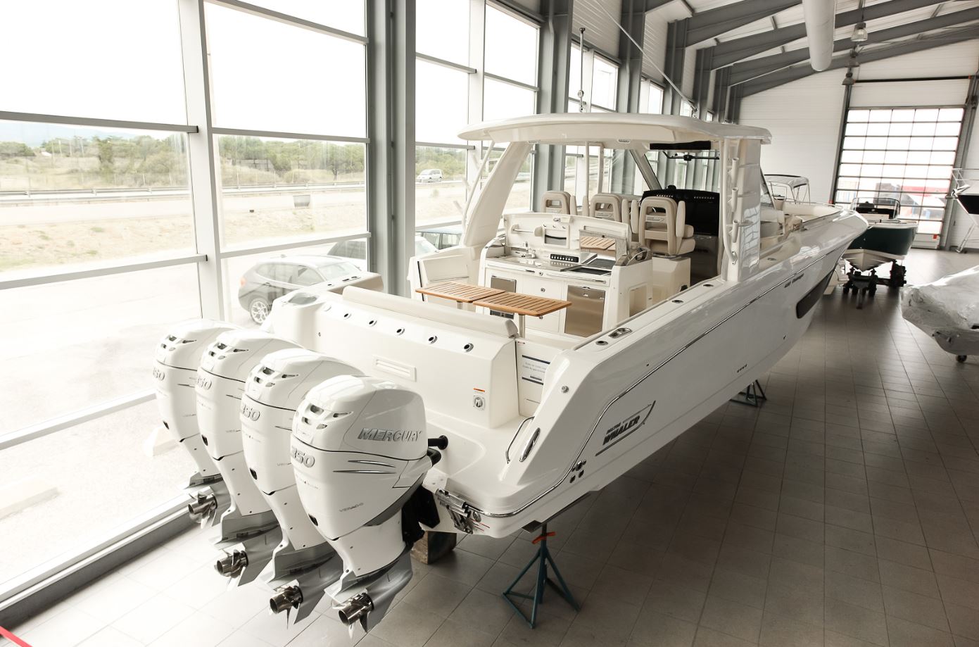 BostonWhaler 420outrage08